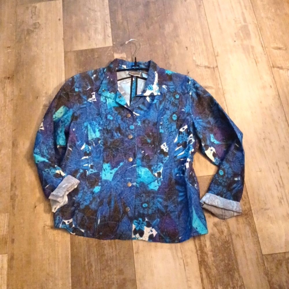 Chico's utility jacket. Multi blue print. Chico's size 1 medium. Beautiful
